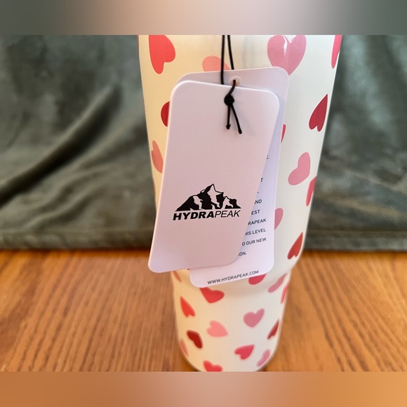 Hydrapeak Artesian Collection Pink Hearts 32 oz Insulated Tumbler - Picture 4 of 4